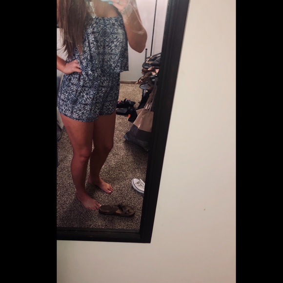 💙 Charlotte Rouse Romper 💙 - Picture 2 of 4